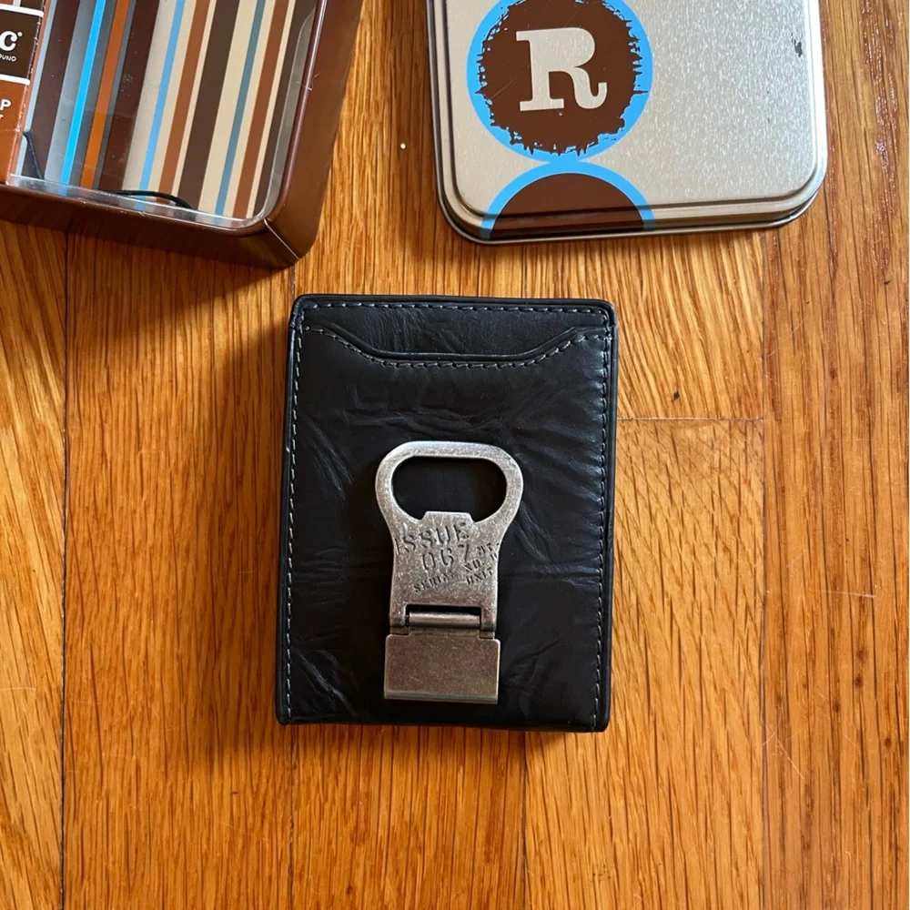 New Relic Metal Clip Front Pocket Wallet with storage Tin Read